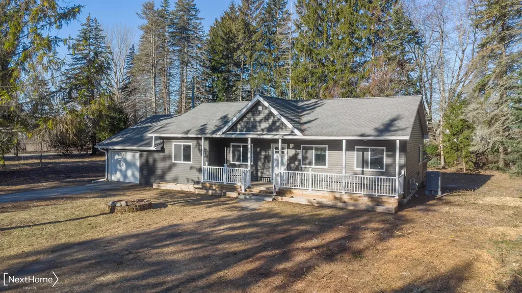 229 N Water Street Au Gres City MI 48703