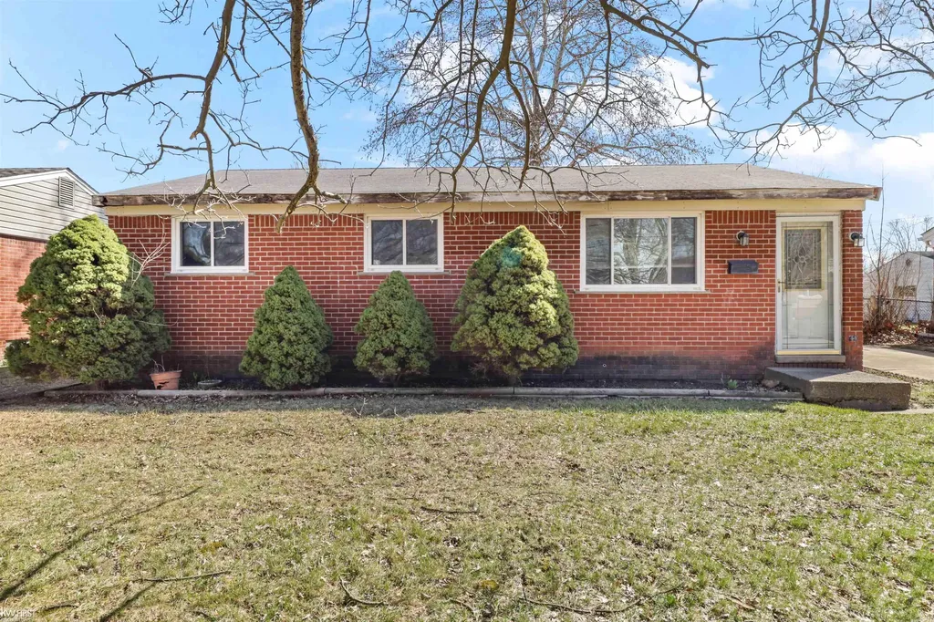 6715 Niagara Street Romulus City MI 48174