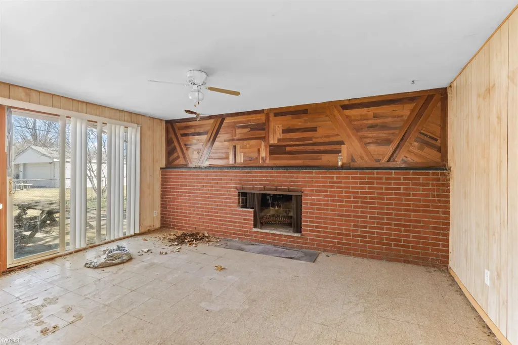 6715 Niagara Street Romulus City MI 48174