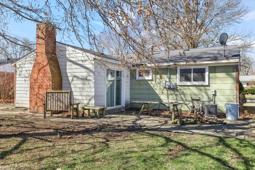 6715 Niagara Street Romulus City MI 48174