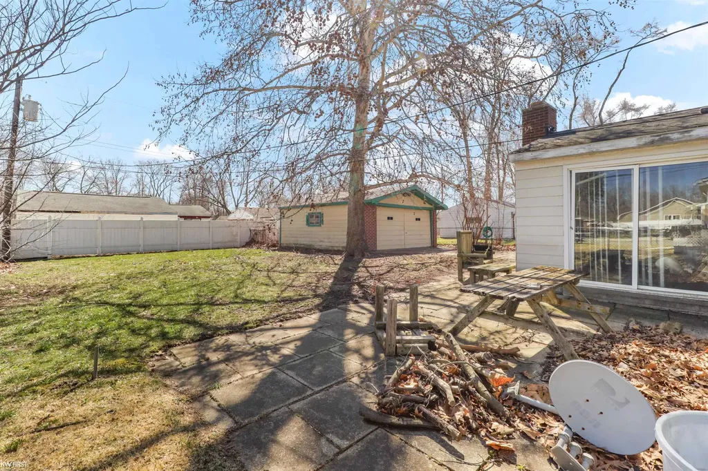 6715 Niagara Street Romulus City MI 48174