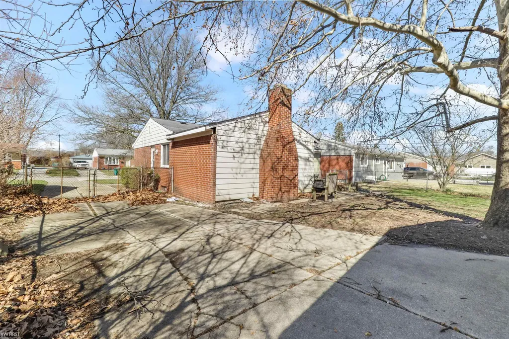 6715 Niagara Street Romulus City MI 48174