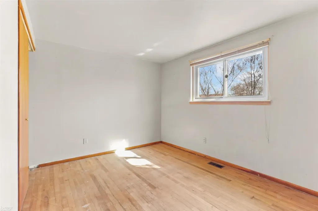 6715 Niagara Street Romulus City MI 48174