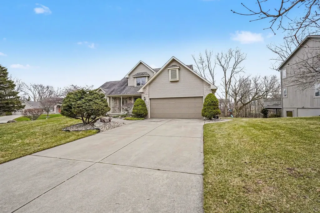 6131 Pine Creek Court Grand Blanc Charter Township MI 48439