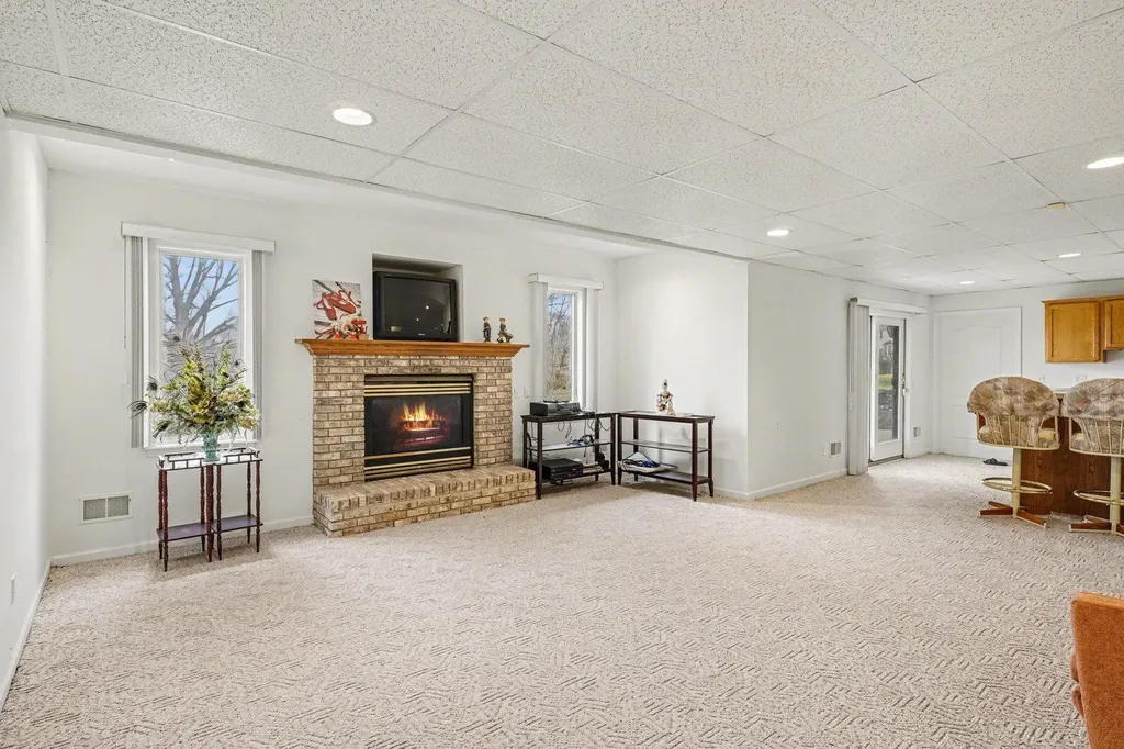 6131 Pine Creek Court Grand Blanc Charter Township MI 48439