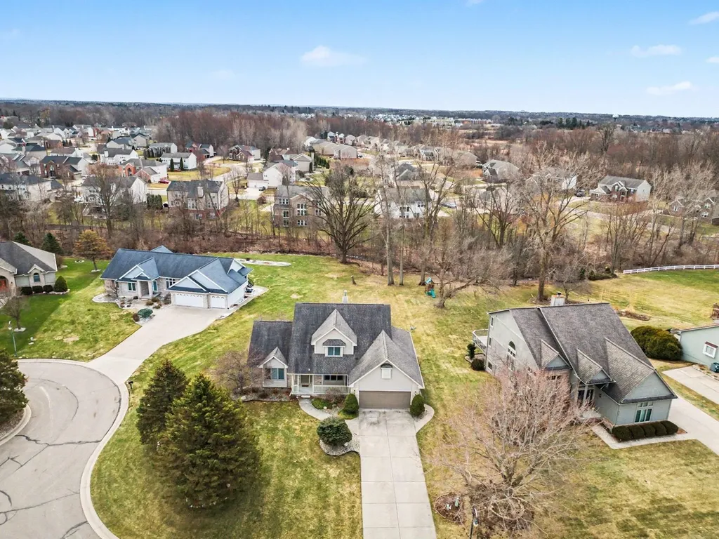 6131 Pine Creek Court Grand Blanc Charter Township MI 48439