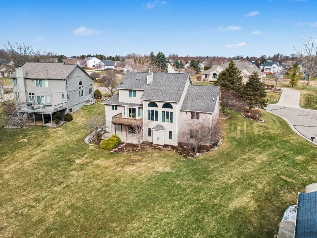 6131 Pine Creek Court Grand Blanc Charter Township MI 48439