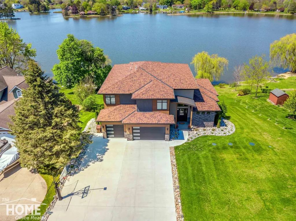 1965 W Manitou Drive Bennington Township MI 48867
