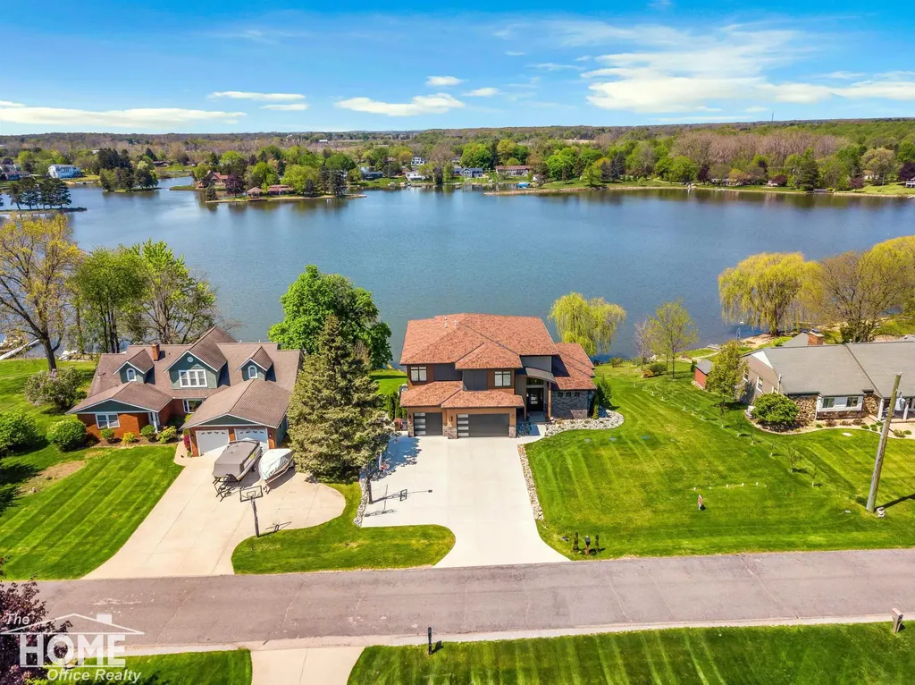 1965 W Manitou Drive Bennington Township MI 48867