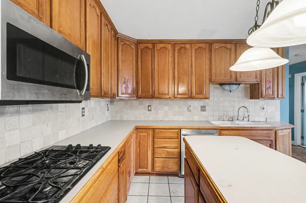 4444 Meadowbrook Dr Drive Flint City MI 48506