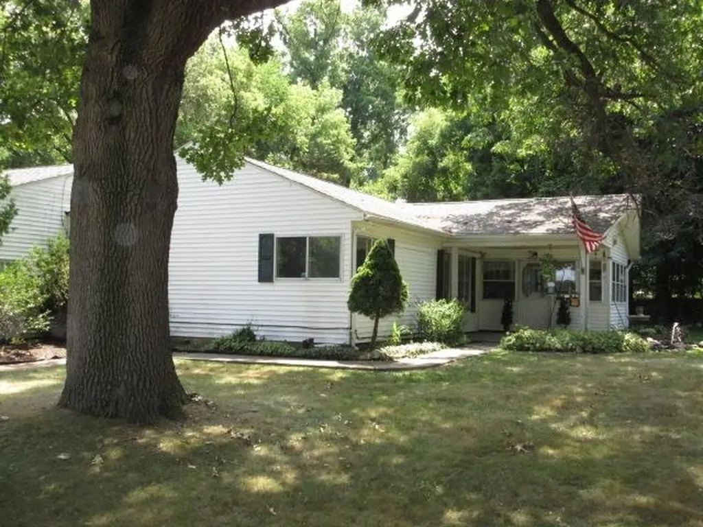 305 Furlong Street Fenton City MI 48430
