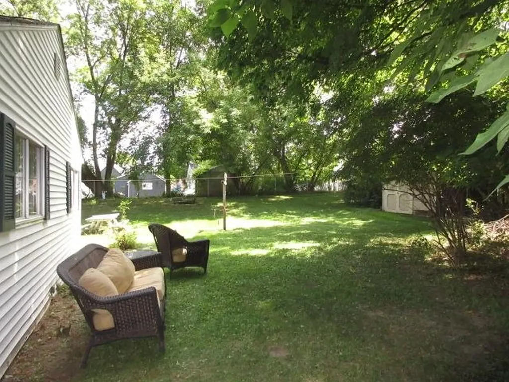 305 Furlong Street Fenton City MI 48430