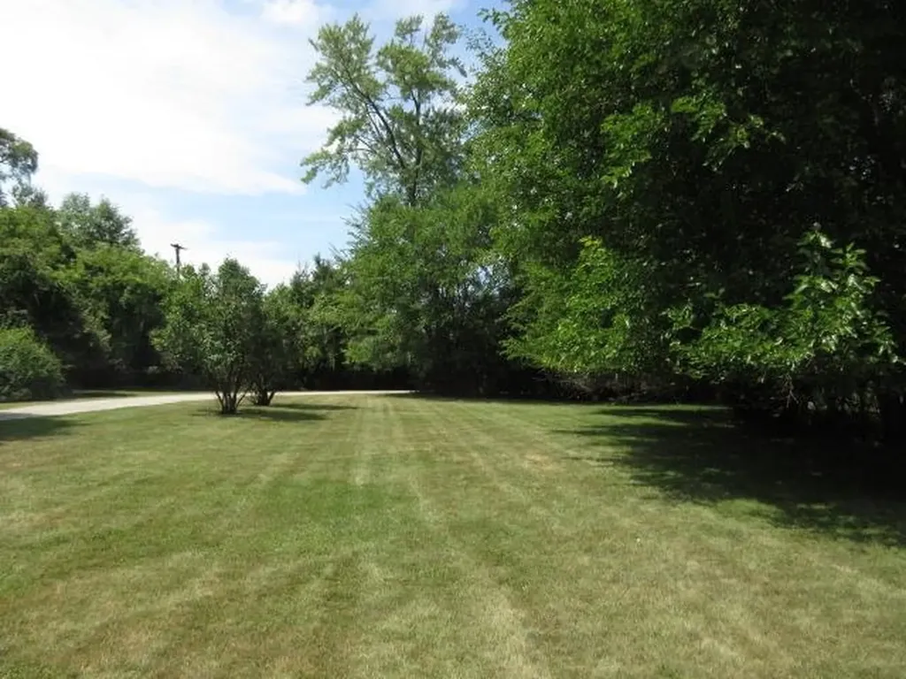 305 Furlong Street Fenton City MI 48430