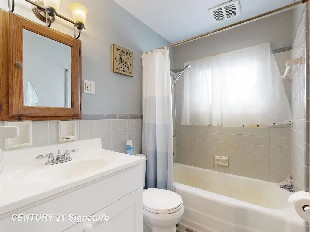 11345 Potter Road Clayton Charter Township MI 48433
