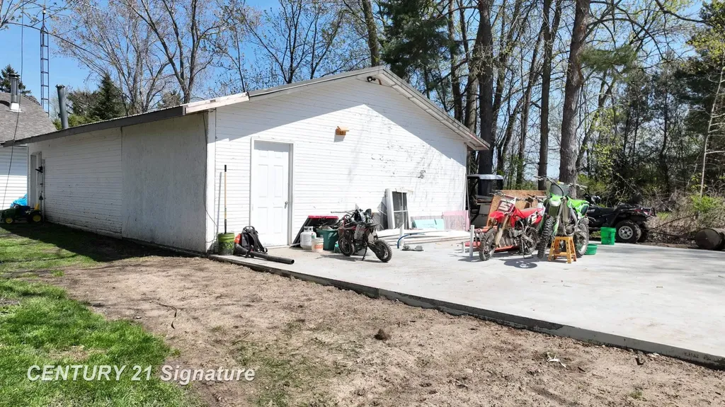11345 Potter Road Clayton Charter Township MI 48433