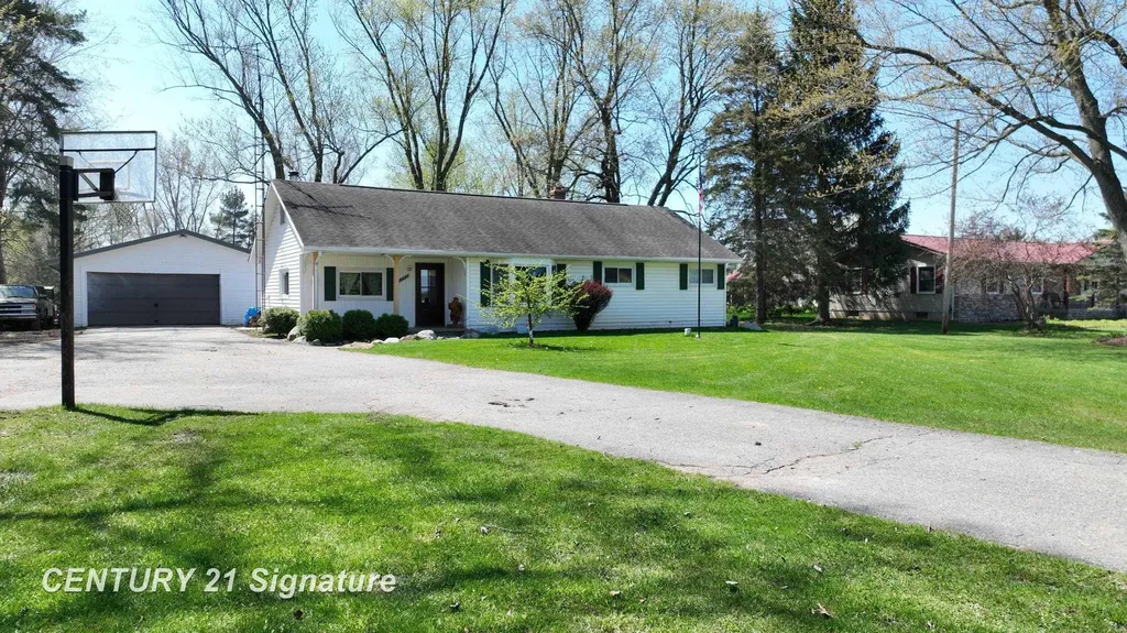 11345 Potter Road Clayton Charter Township MI 48433
