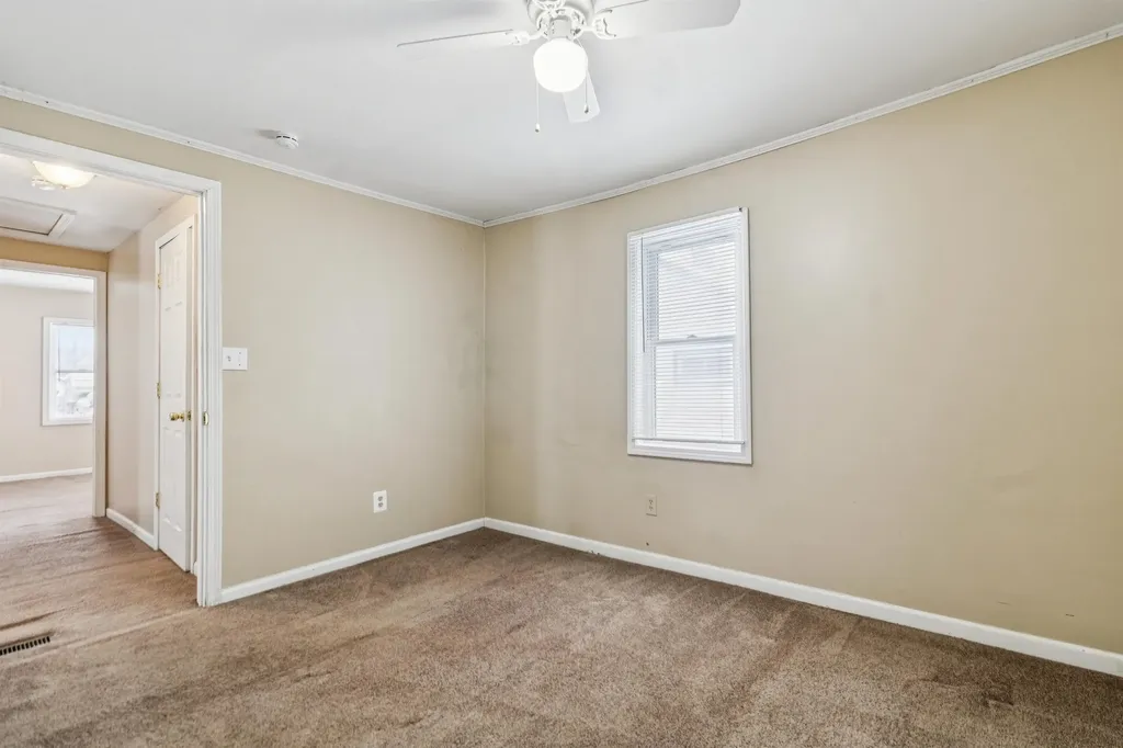 1121 W Boatfield Avenue Flint City MI 48507