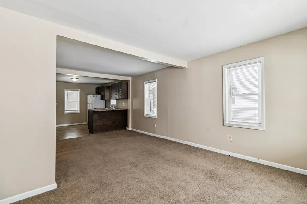 1121 W Boatfield Avenue Flint City MI 48507