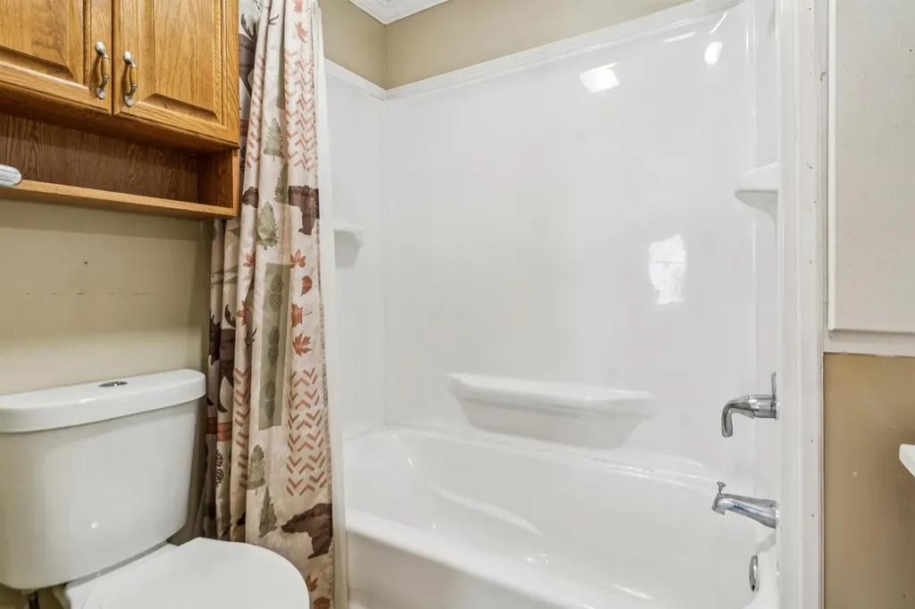 1121 W Boatfield Avenue Flint City MI 48507