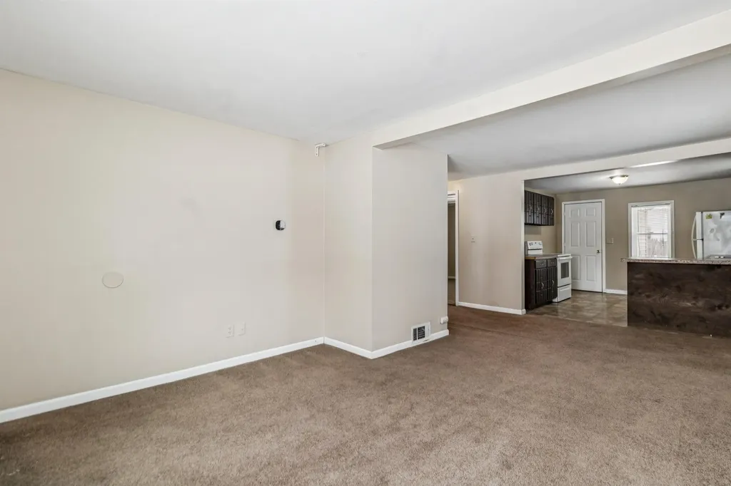 1121 W Boatfield Avenue Flint City MI 48507