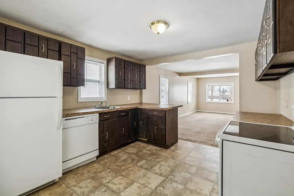 1121 W Boatfield Avenue Flint City MI 48507