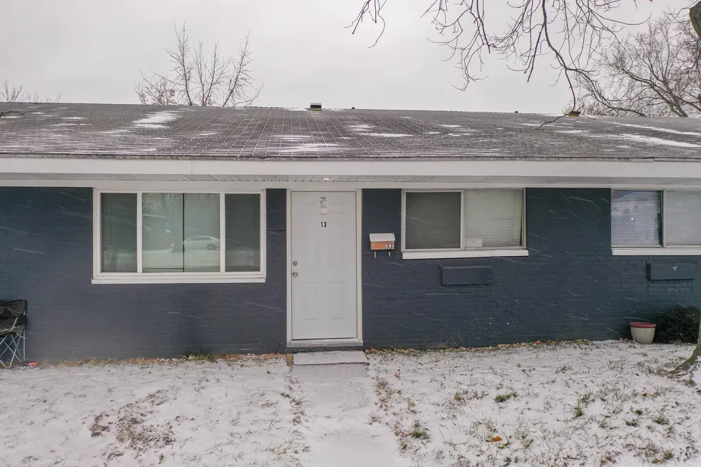 3817 Lippincott Apt 13 Boulevard Flint City MI 48507