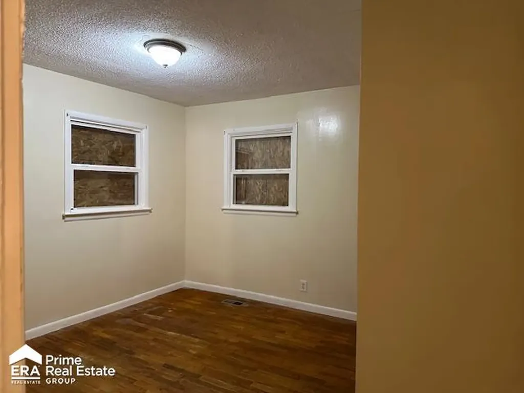 1080 E Cornell Avenue Genesee Charter Township MI 48505