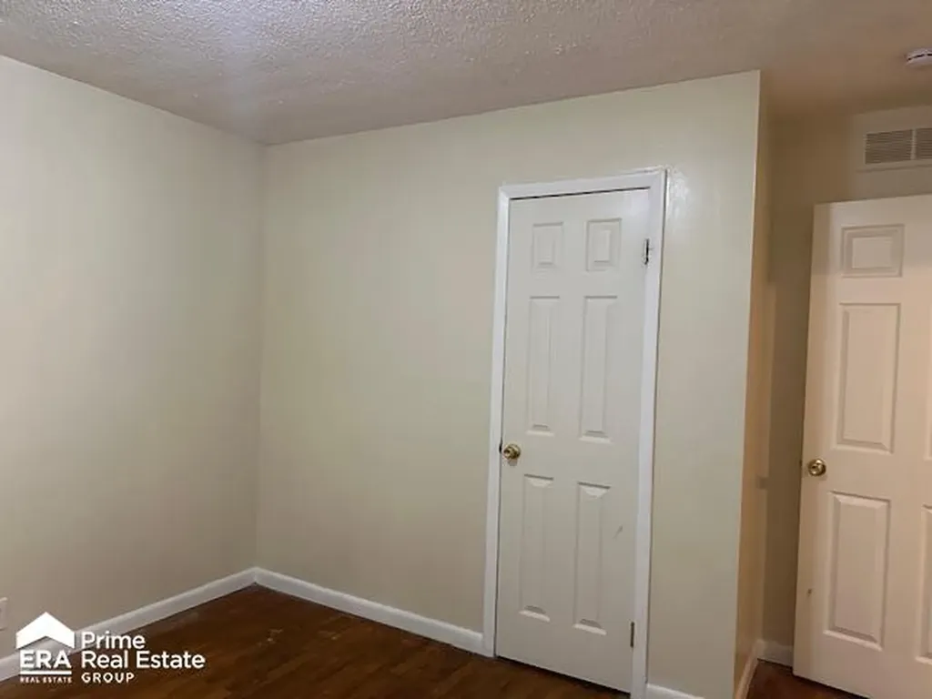 1080 E Cornell Avenue Genesee Charter Township MI 48505