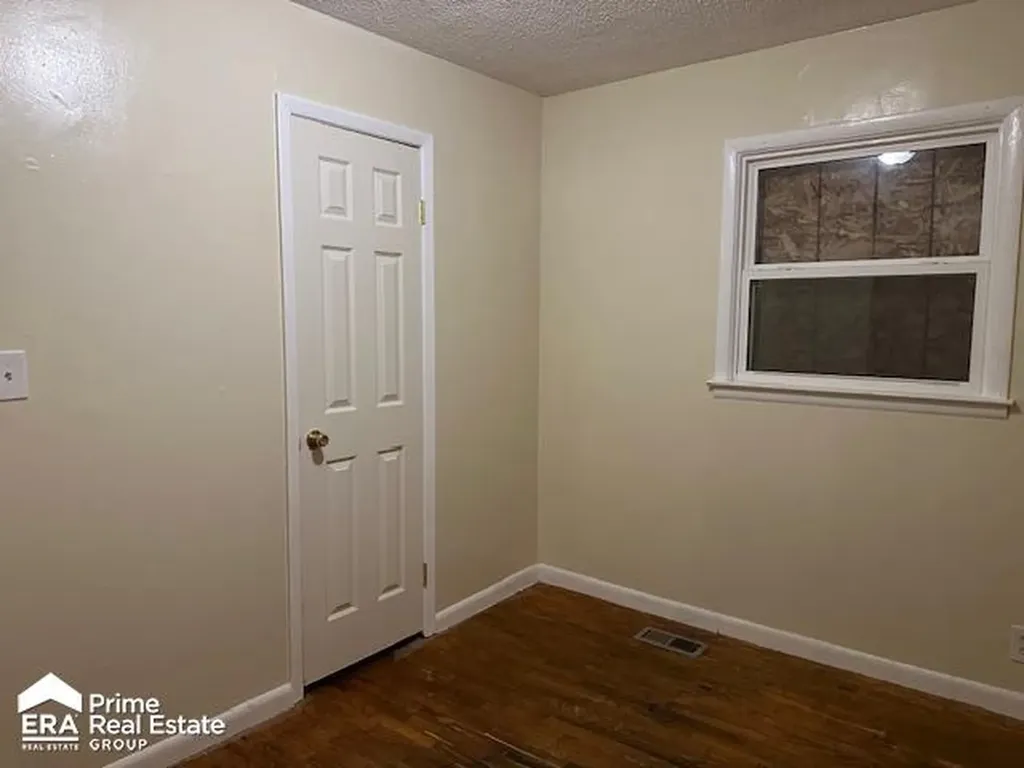 1080 E Cornell Avenue Genesee Charter Township MI 48505
