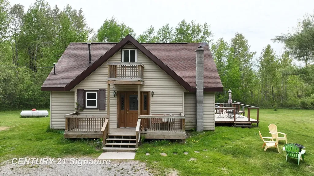 150 E Winegars Road Hay Township MI 48624