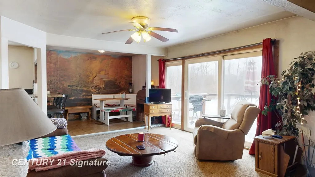 150 E Winegars Road Hay Township MI 48624
