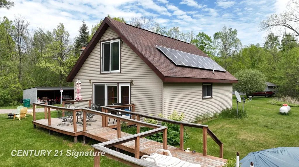 150 E Winegars Road Hay Township MI 48624