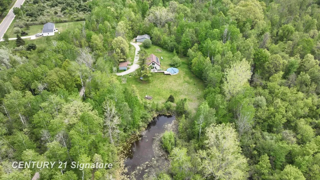 150 E Winegars Road Hay Township MI 48624