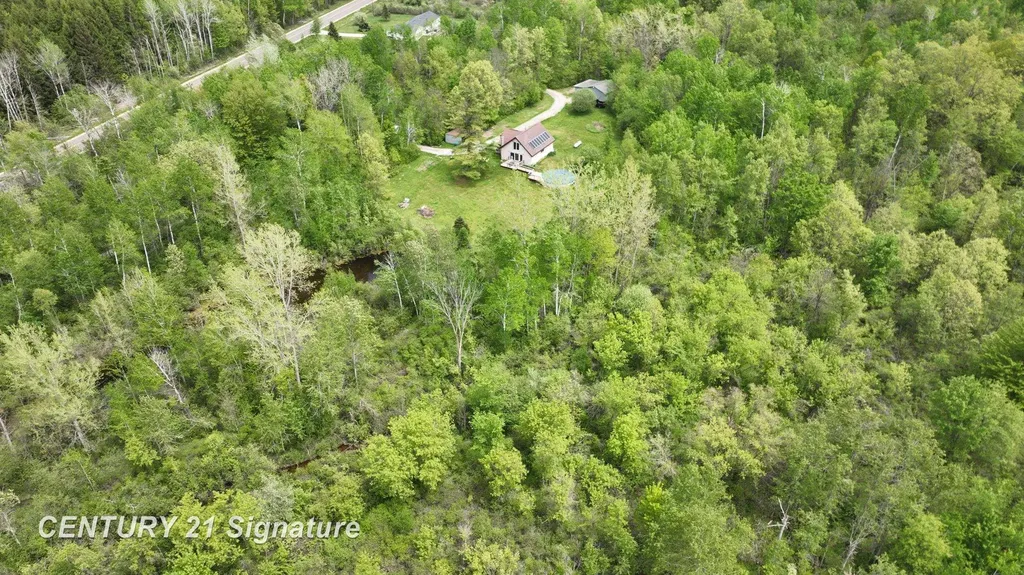 150 E Winegars Road Hay Township MI 48624