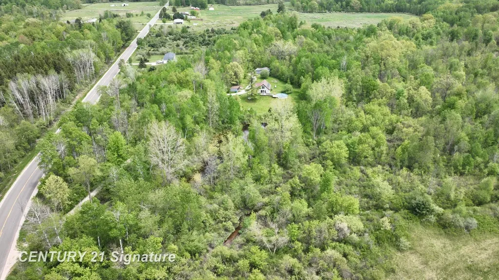 150 E Winegars Road Hay Township MI 48624