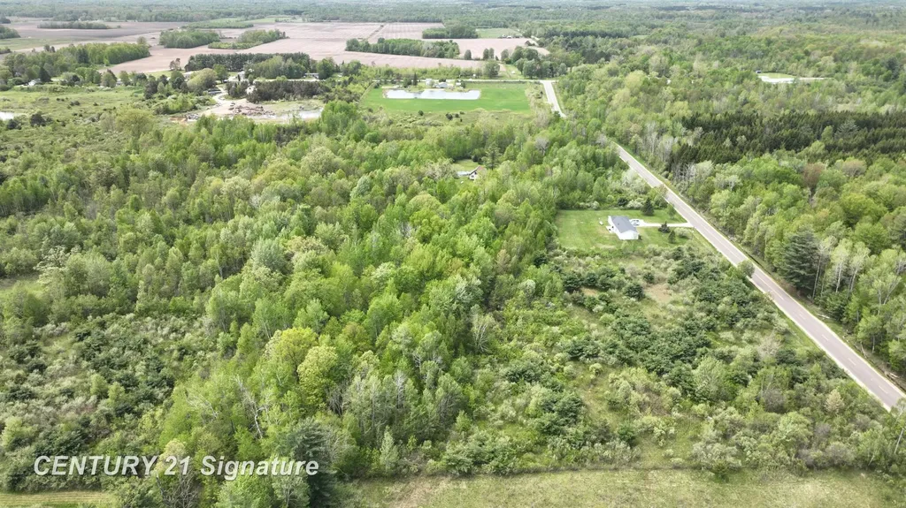 150 E Winegars Road Hay Township MI 48624
