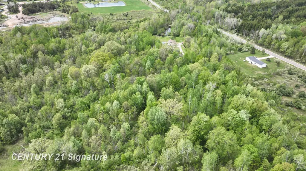 150 E Winegars Road Hay Township MI 48624
