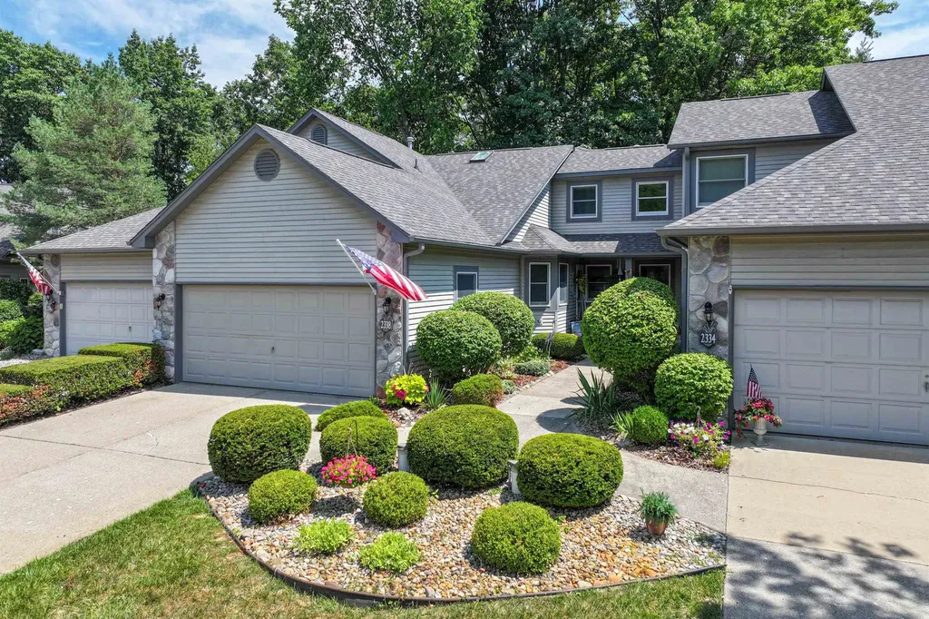 2338 Golden Pond Court Fenton Charter Township MI 48430