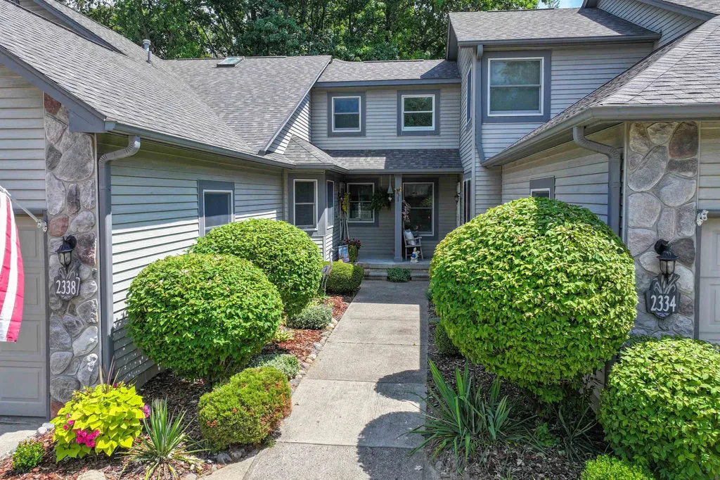 2338 Golden Pond Court Fenton Charter Township MI 48430
