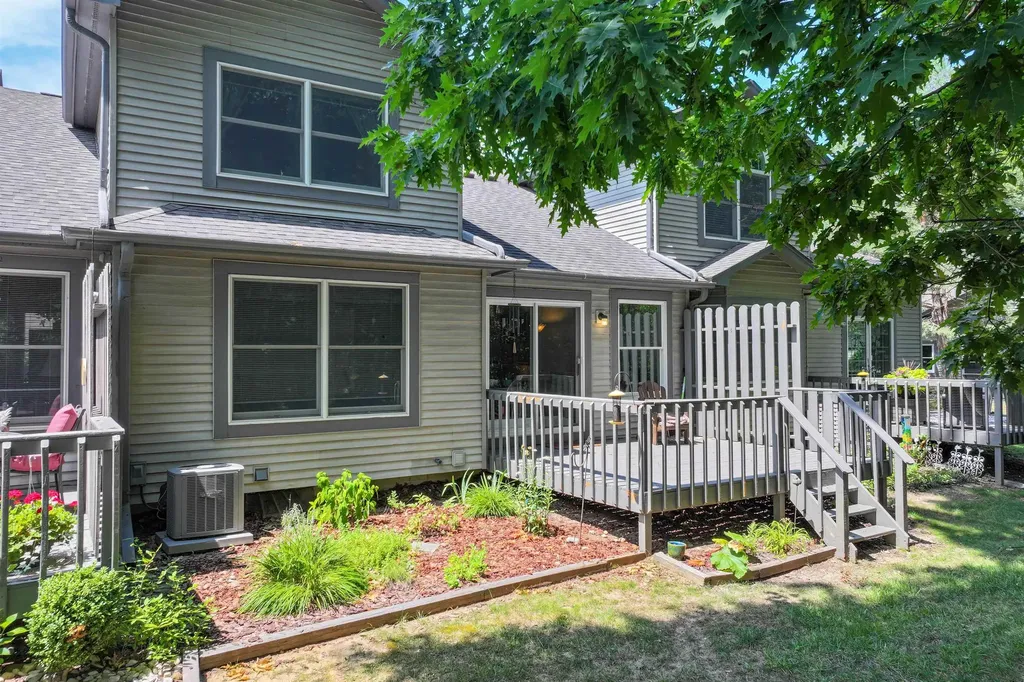 2338 Golden Pond Court Fenton Charter Township MI 48430