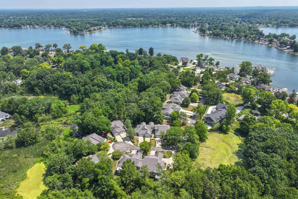 2338 Golden Pond Court Fenton Charter Township MI 48430