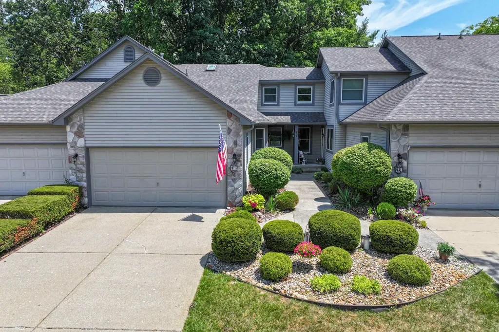 2338 Golden Pond Court Fenton Charter Township MI 48430