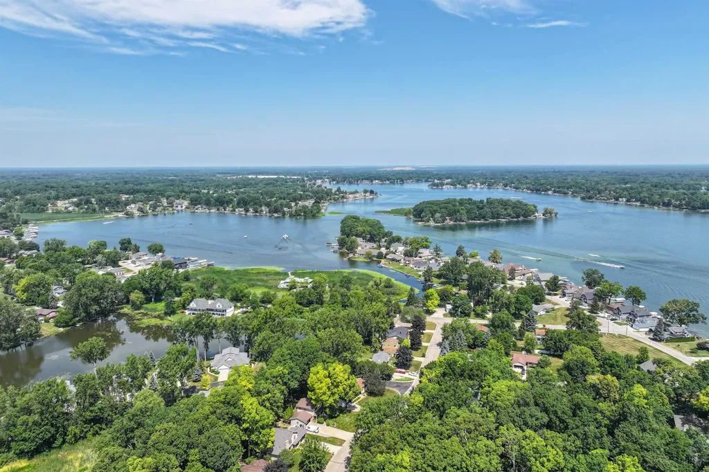 2338 Golden Pond Court Fenton Charter Township MI 48430