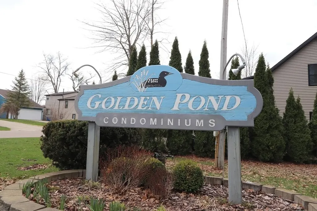 2338 Golden Pond Court Fenton Charter Township MI 48430
