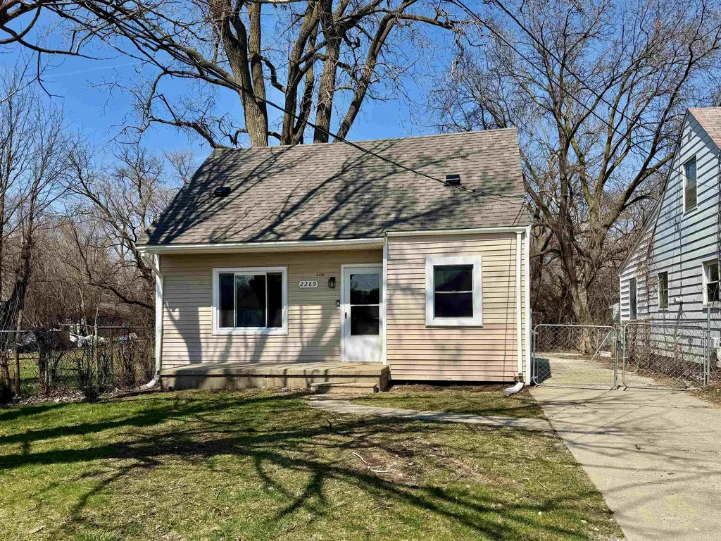 2289 Connell Street Burton City MI 48529