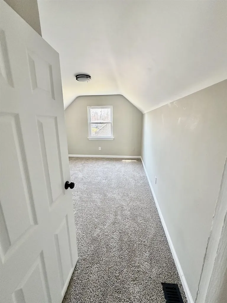 2289 Connell Street Burton City MI 48529