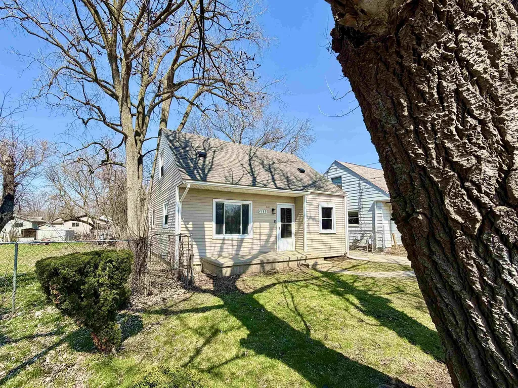 2289 Connell Street Burton City MI 48529