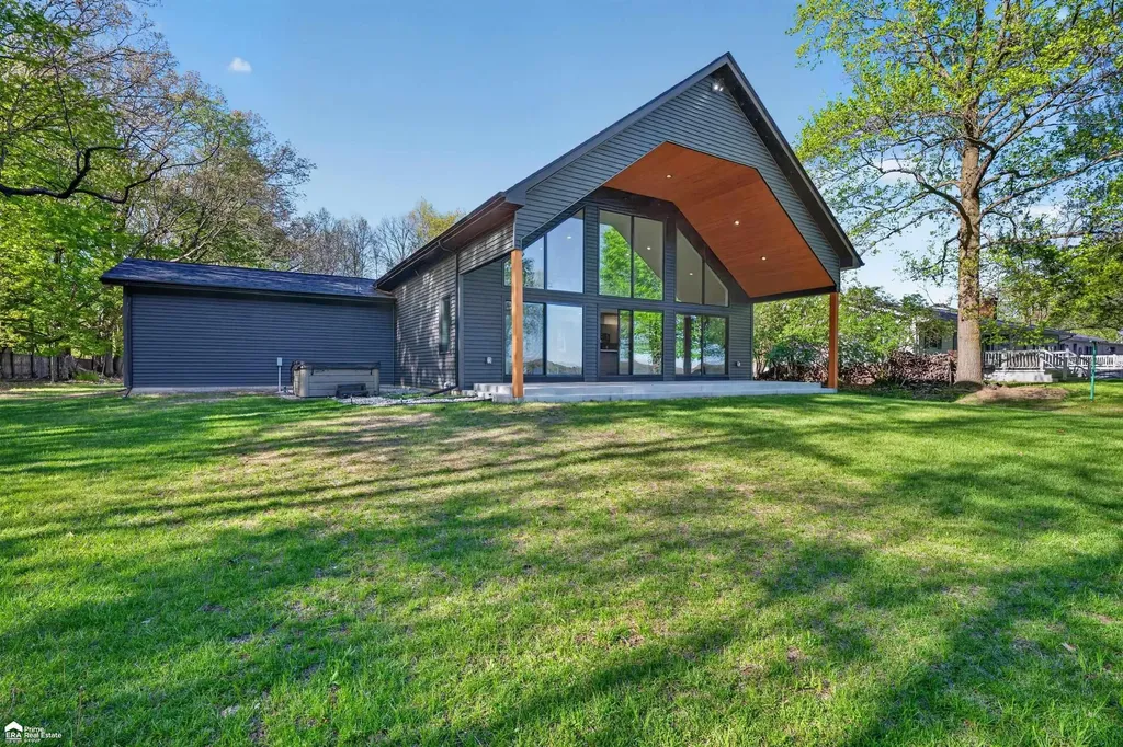 5881 Lake Crest Drive Oregon Township MI 48421