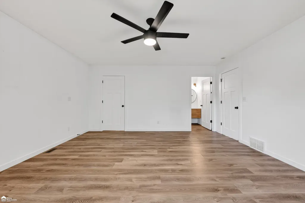 5881 Lake Crest Drive Oregon Township MI 48421