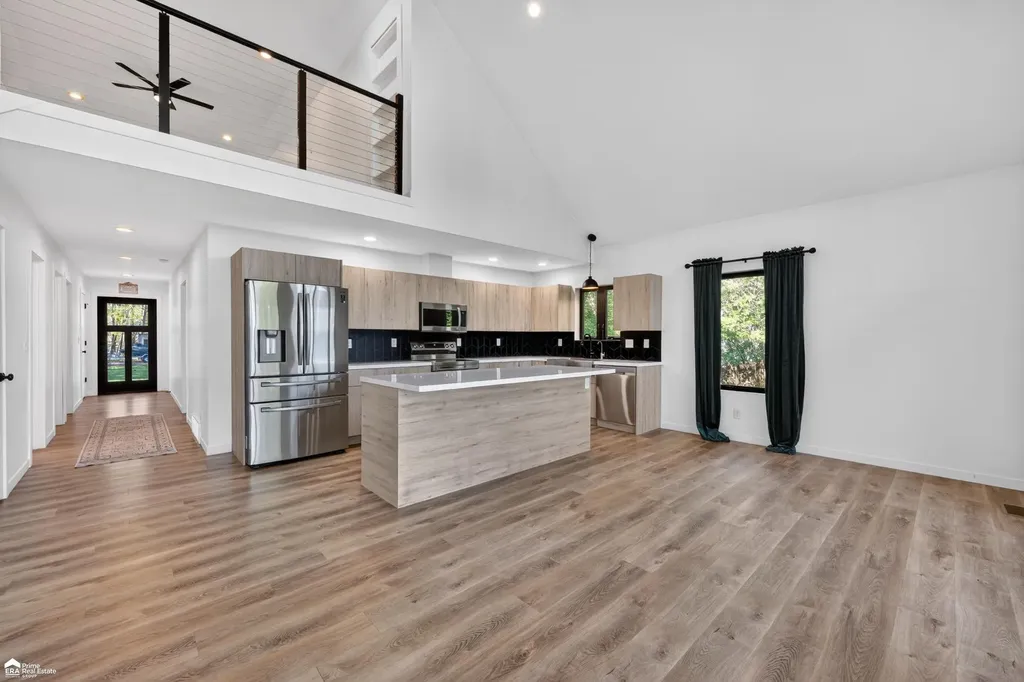 5881 Lake Crest Drive Oregon Township MI 48421